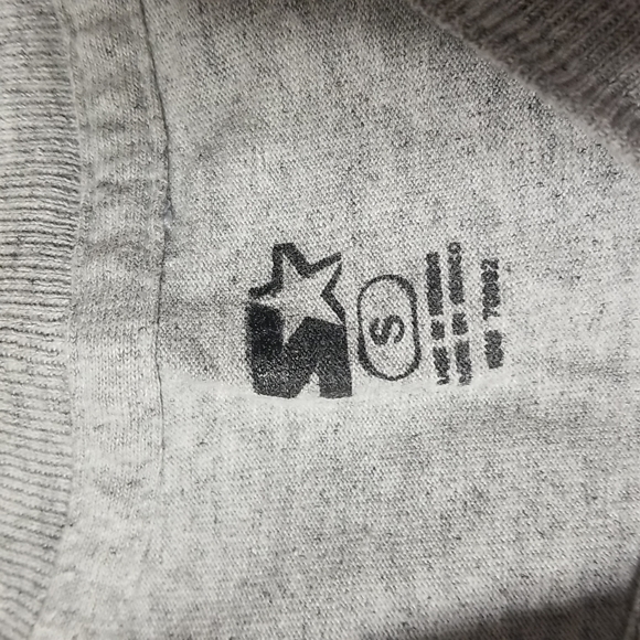 Boys sleeveless top size Small - Picture 3 of 3